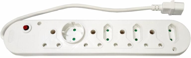 8 WAY MULTI-PLUG + IEC