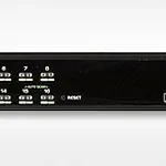 ATEN 16-Port PS/2-USB VGA KVM Switch/Cascade/W/(US/EU/OUT) ADP. ATEN