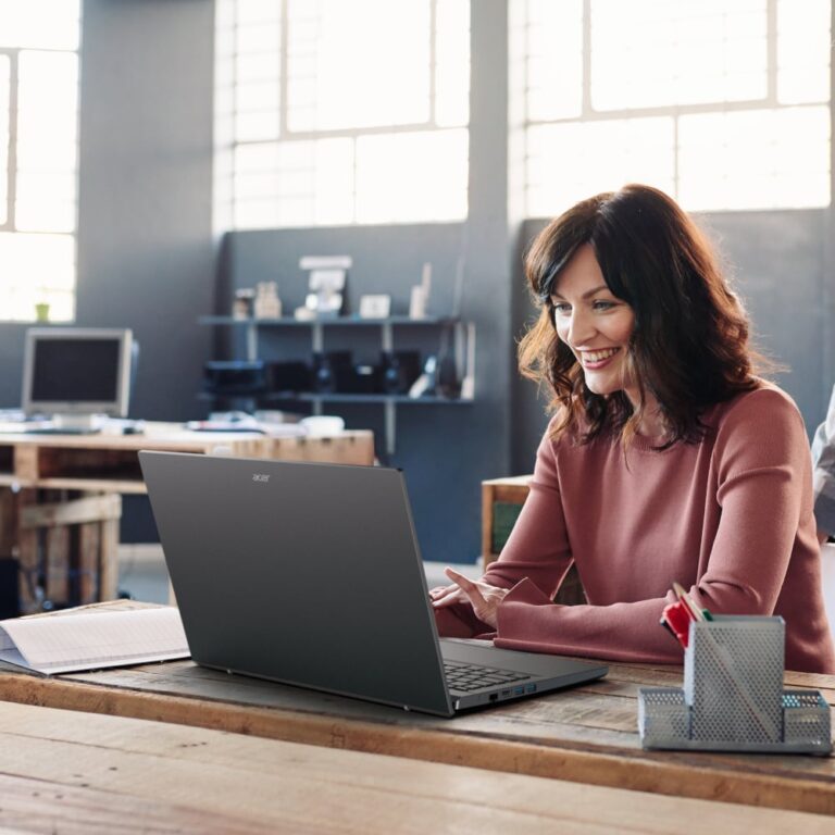 Telrad BreezeAIR AXE PTP Wireless Radio with Integrated Antenna