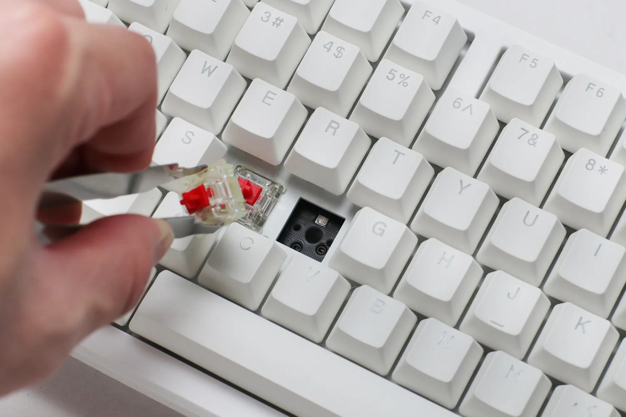 Ducky Keyboard Zero 6108 100% Mechanical Wireless Keyboard ...