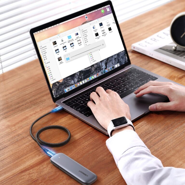 US355-80150-wr-05a.jpg UGREEN Gen2 Type-C Male to Male Data Cable