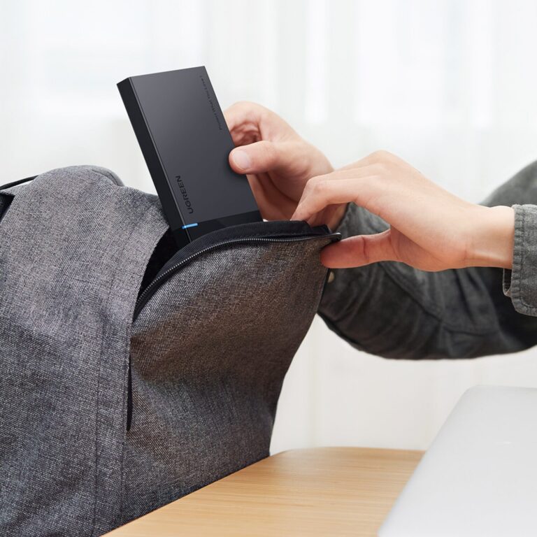 UGREEN USB 3.0 to 2.5? SATA Hard Drive Enclosure (Non-Detachable Cable)