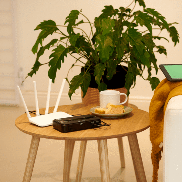 GIZZU 36W 32Wh 8800mAh Mini Dual DC UPS Lithium