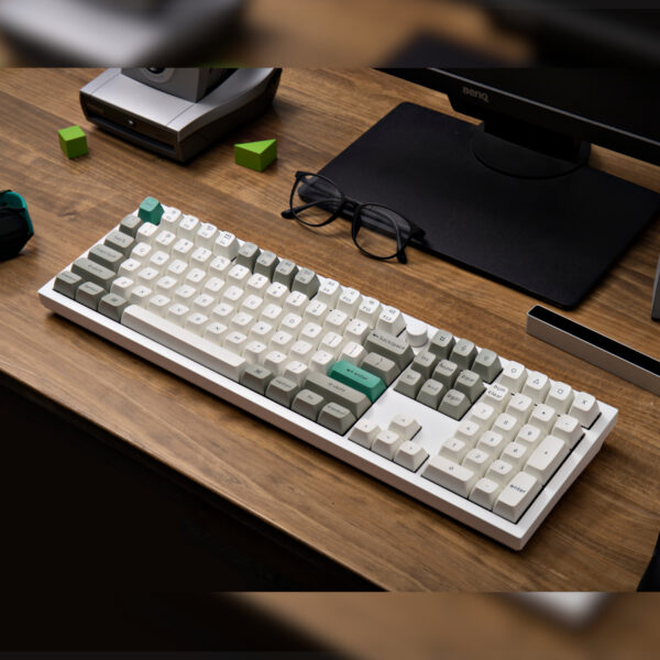 Q6M-P1_Keychron-Q6-Max-QMK-VIA-Wireless-Custom-Mechanical-Keyboard-KSA-Gateron-Red-Jupiter-Switches-Shell-White_wr_04.jpg Keychron Q6 Max QMK/VIA Wireless Custom Mechanical Keyboard