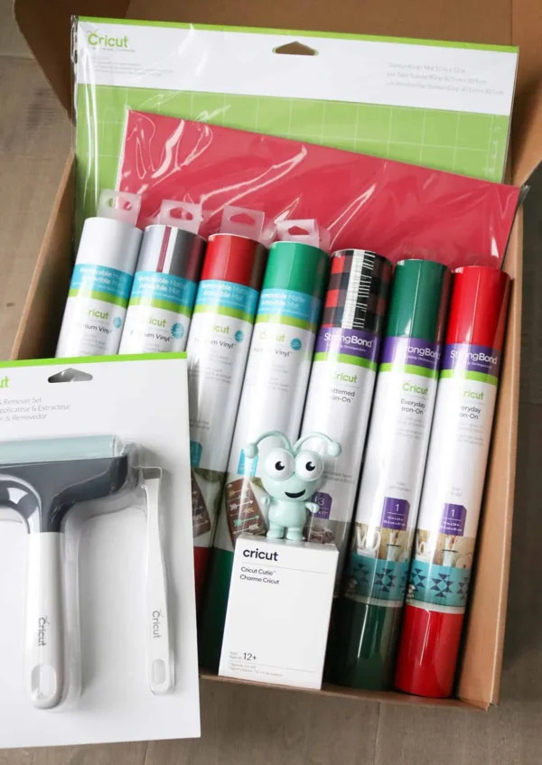 cricutrctfst01mbimage_zgk5.webp Cricut mystery box - Includes a Cutie and various consumables