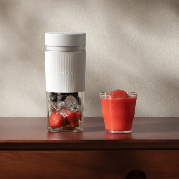 BHR9226EU_-Xiaomi-Portable-Blender-300ml-USB-Recharge-Wht_hwr09.jpeg Xiaomi Portable Blender 300ml USB Type-C Rechargeable- White