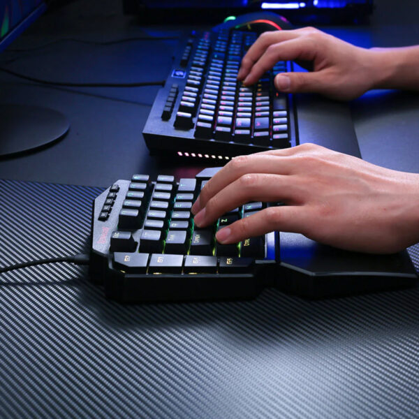 RD-K585RGB-PRO-B_Redragon-K585-DITI-ELITE-PRO-RGB-40-Wireless-Mechanical-Gaming-Keyboard-Blue-Switches_wr_05a.jpg Redragon K585 DITI ELITE PRO RGB 40% Wireless Mechanical Gam